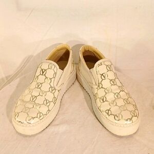Gorgeous Valentino (Italy) White Leather V Logo Platform Loafer/Sneakers